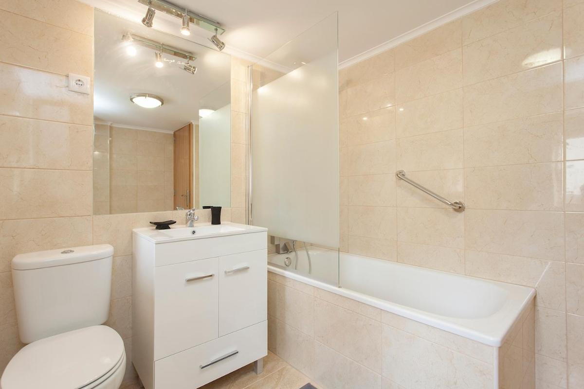 Principe Real 2 Bedrooms 2 Bathrooms, Air-con, Wi-fi, 2nd Floor * Lisbon