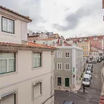 Principe Real 2 Bedrooms 2 Bathrooms, Air-Con, Wi-Fi, 2Nd Floor